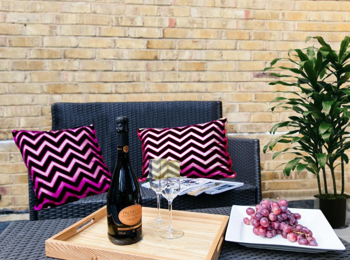 Explore The Most Exquisite West-End From A Harrods Family And Couple Home London Exteriör bild