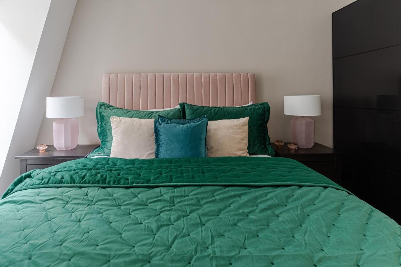 Explore The Most Exquisite West-End From A Harrods Family And Couple Home London Exteriör bild