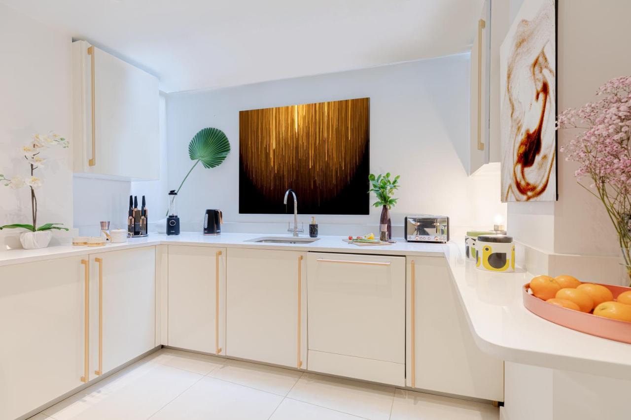 Explore The Most Exquisite West-End From A Harrods Family And Couple Home London Exteriör bild