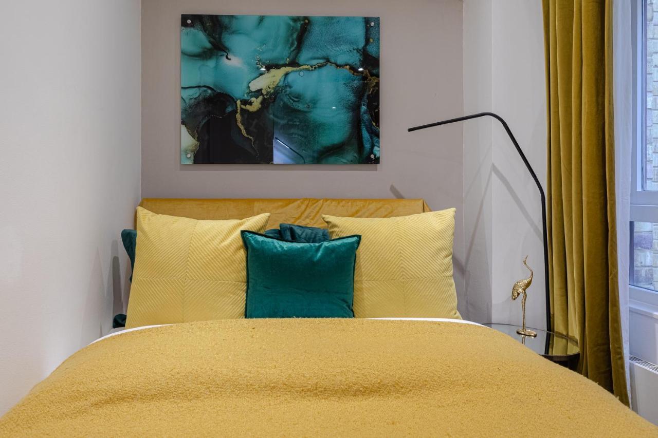 Explore The Most Exquisite West-End From A Harrods Family And Couple Home London Exteriör bild
